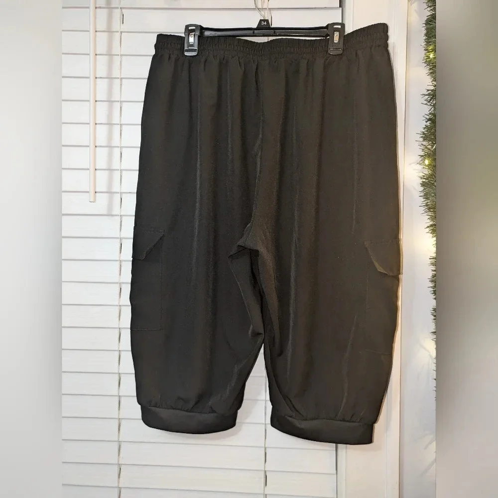 Shein Curve Women's Plus Size Baggy Lightweight Black Capri Size 3XL. EUC - Picture 2 of 8
